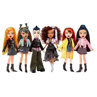 Bratz Pretty ‘N’ Punk Yasmin Fashion Doll With 2 Outfits And Suitcase 7 Bratz Pretty ‘N’ Punk Yasmin Fashion Doll With 2 Outfits And Suitcase - Image 5